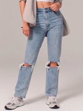 Abercrombie and Finch, the 90s straight high-rise curve love Jean- Light Blue
